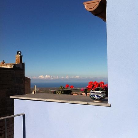 Bed and Breakfast Casa Blù Cuglieri Camera foto