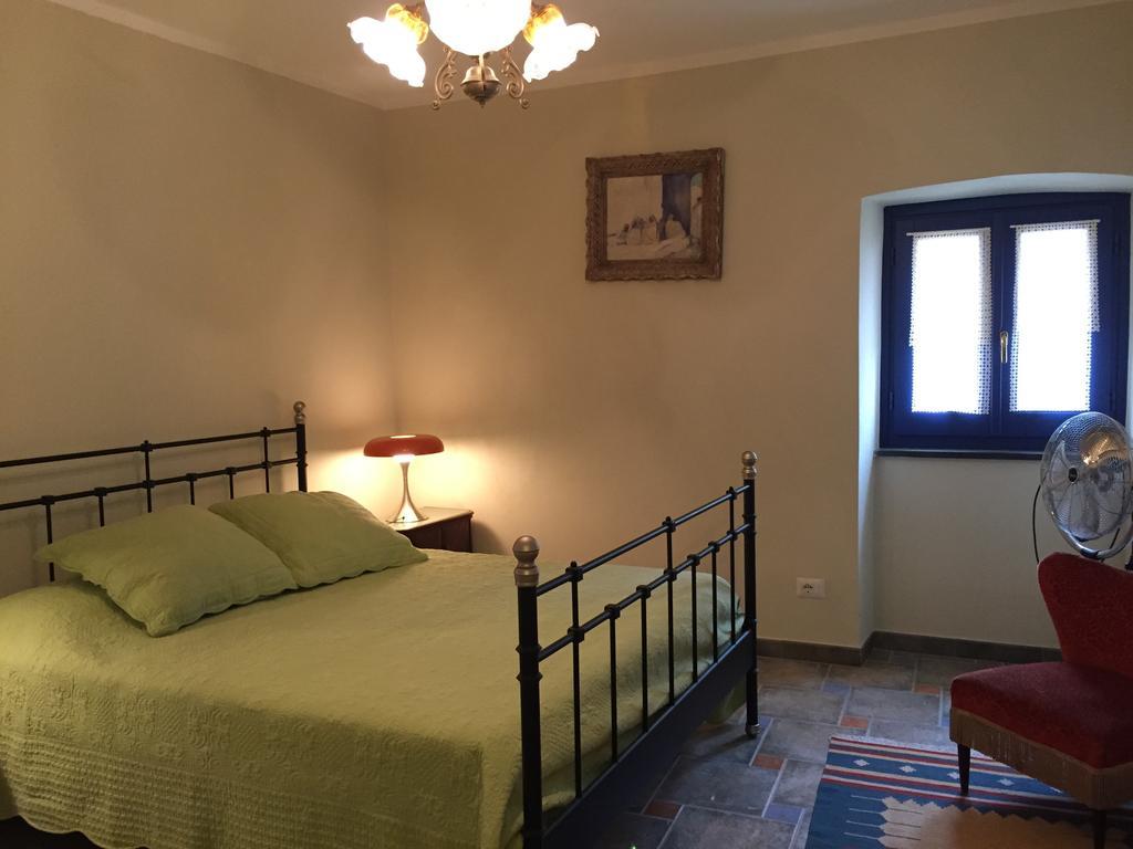 Bed and Breakfast Casa Blù Cuglieri Camera foto